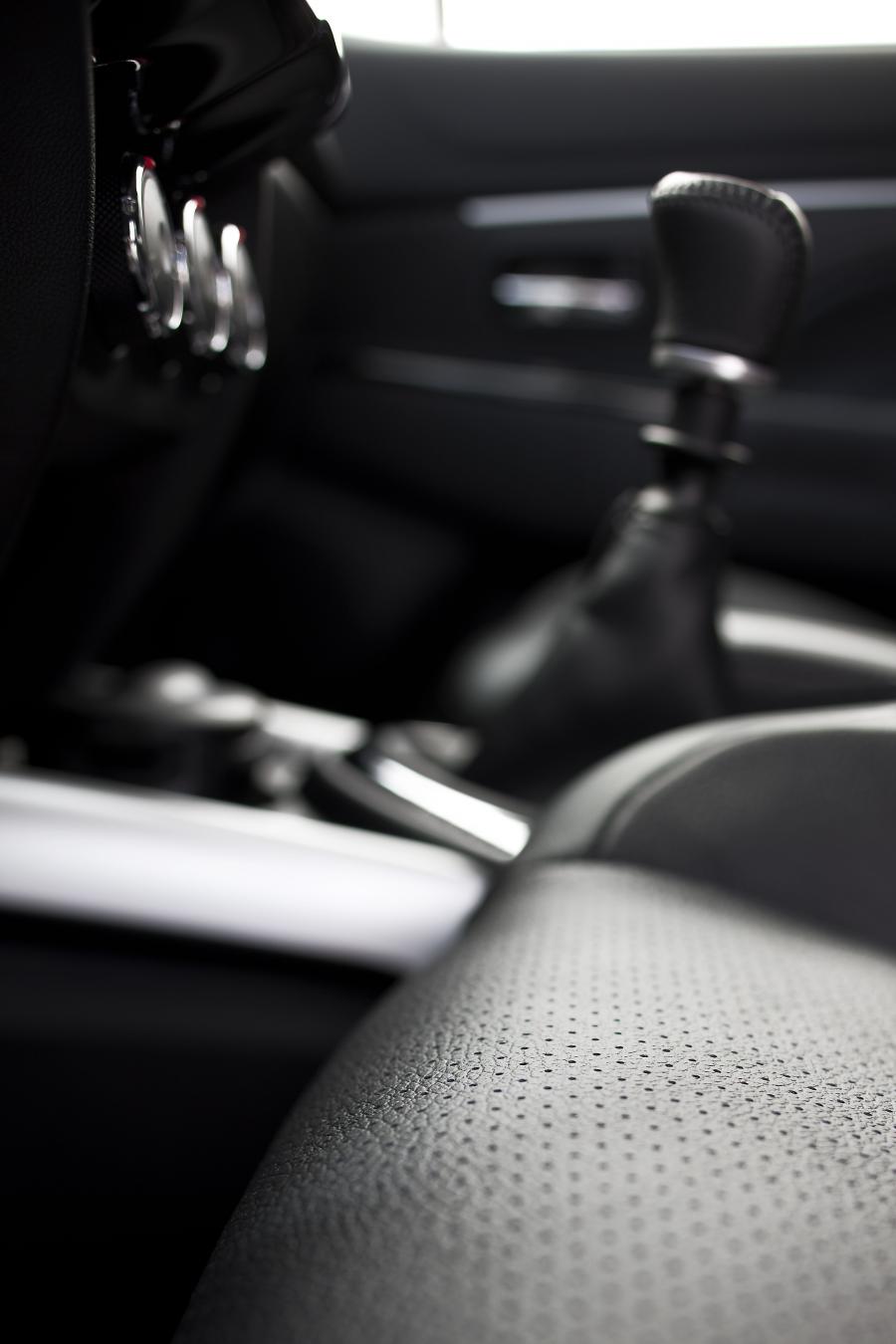  Peugeot 4008 2011 года  (фото 15 из 45)